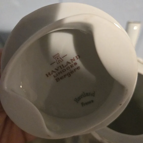 VINTAGE Haviland White Teapot with Blue Floral Design - Picture 13 of 16